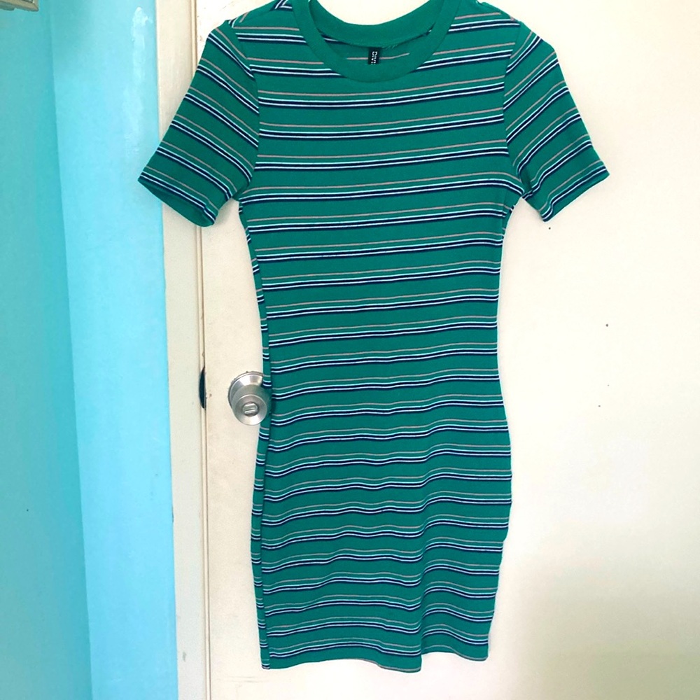 Divided green striped body shaping fit dress
